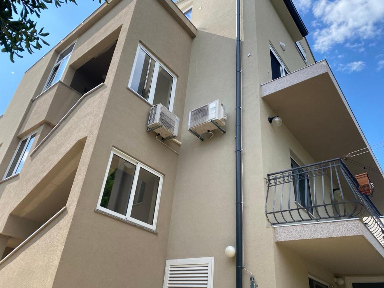 Apartments Mirta Rovinj Exterior foto